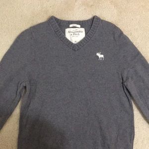 Abercrombie & Fitch V neck sweater